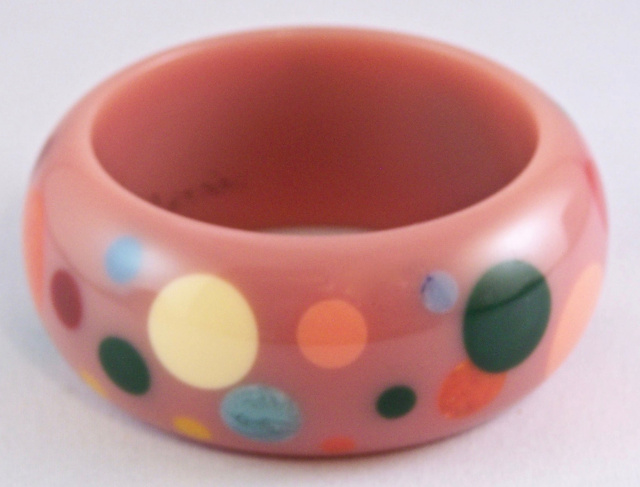 Evans3 mauve random dot resin bangle